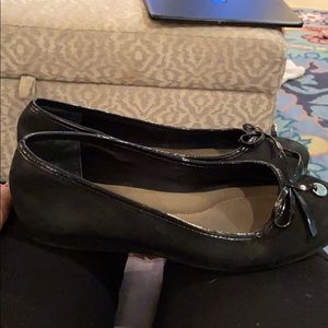 Black ballet flats